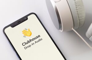 Může být Clubhouse užitečný i pro práci personalisty?